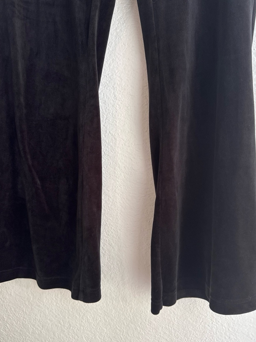 Juicy Velour Flare Pants - Picture 4 of 5